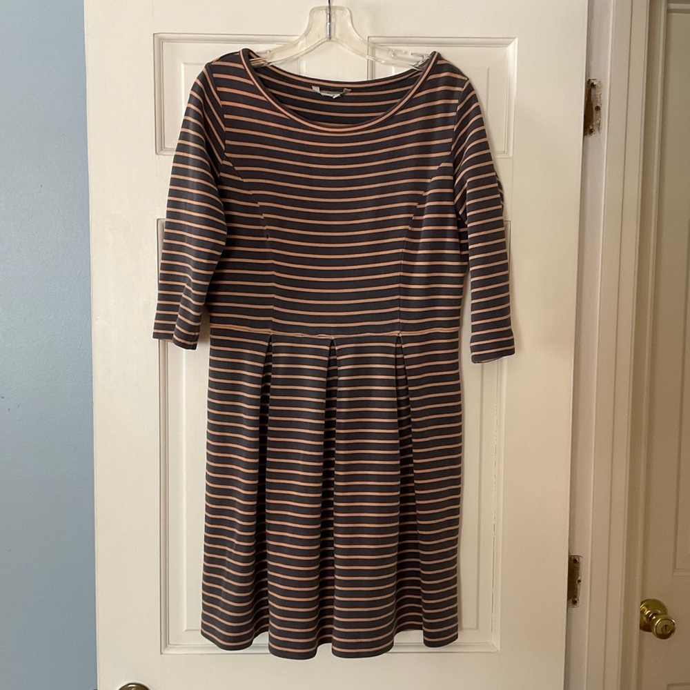 Boden Loulou Skater Dress Gray Stripe Knit Pleated 3/4 Sleeve US Size 10R 10
